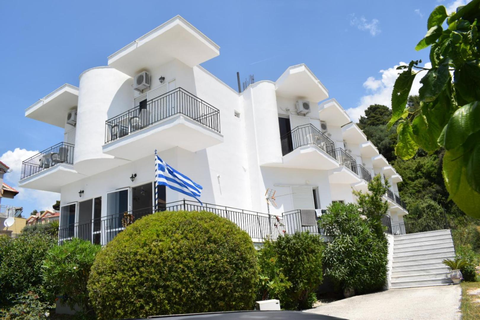 Mirto Beach Hotel & Restaurant Паралия Враху Екстериор снимка