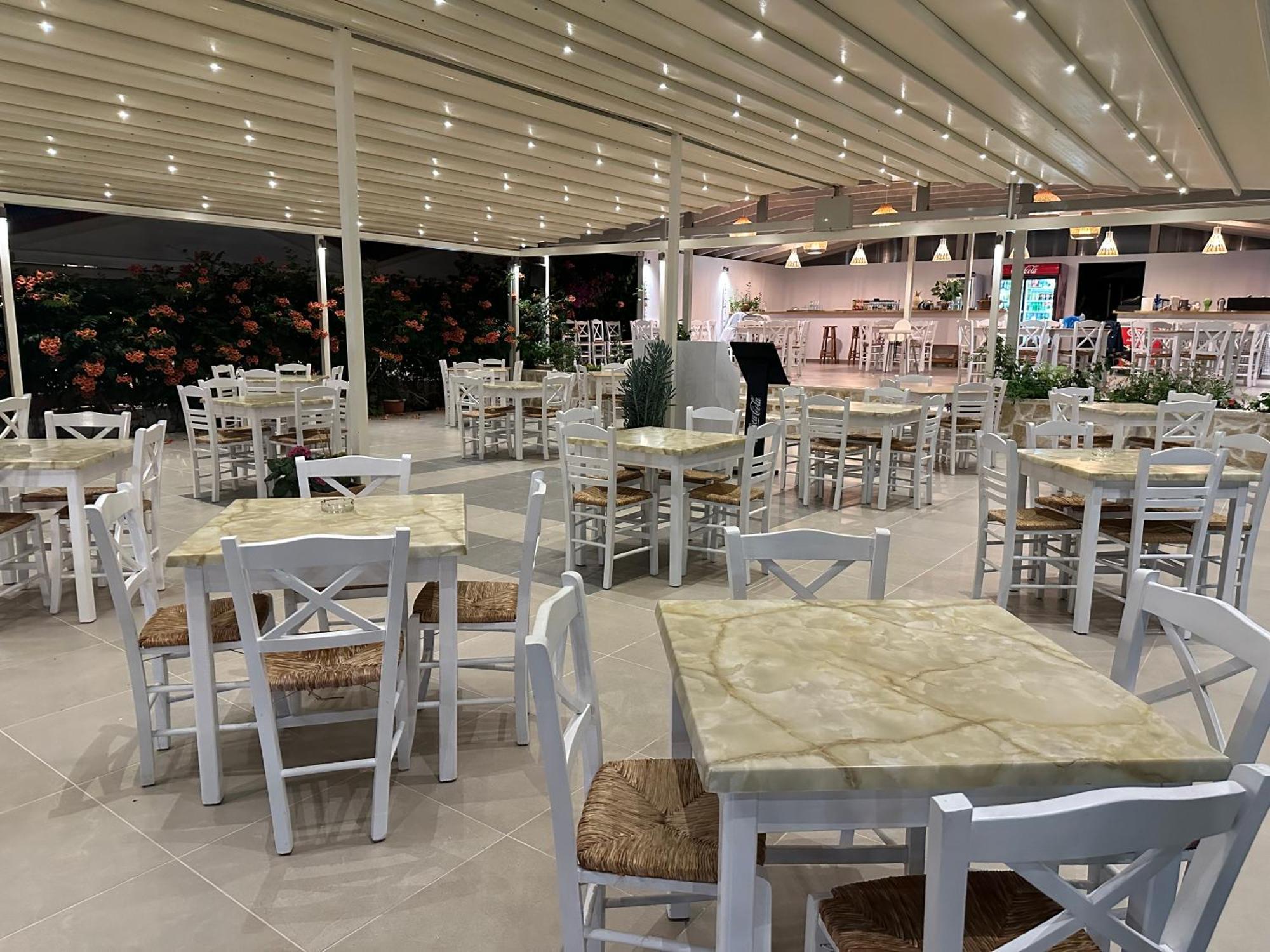 Mirto Beach Hotel & Restaurant Паралия Враху Екстериор снимка